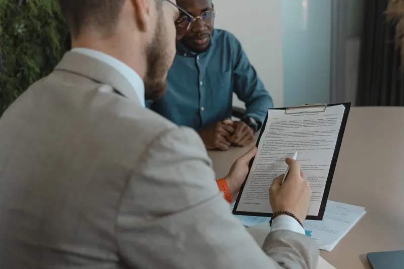 Two Audiences, One Resume: Winning Over the Bot and the 7-Second Human Scan